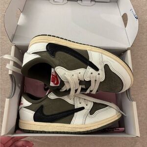 Nike Kids Sneakers - Olive, Black, and White